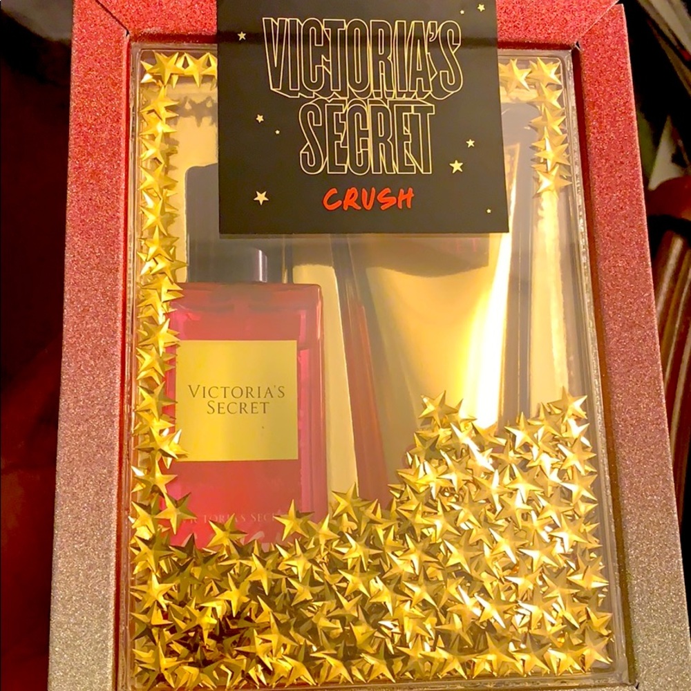 Victoria’s Secrets Crush Set